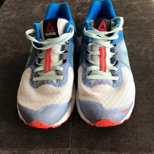 MINOR WEAR WOMENS REEBOK SNEAKERS.